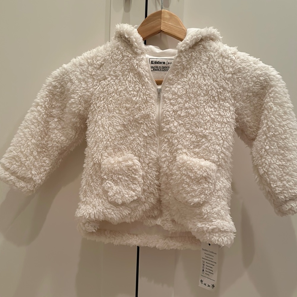 NWT Kidsform Fleece Girl’s Hoodie 2-3Y Cream Colored Zip Front Pockets Ears